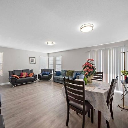 Cozy, Dedicated Workspace, Fast Wi-Fi Apartment Х'юстон Екстер'єр фото